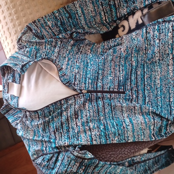 😀3/$12  NikePro  3/4 zip jacket - Picture 2 of 8